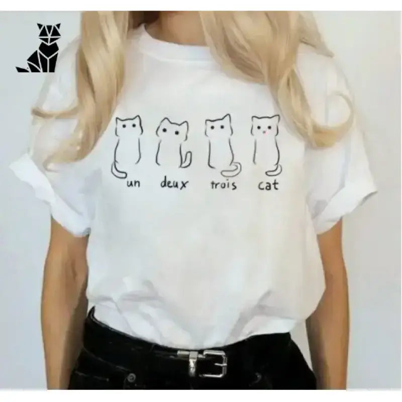 T-shirt Chat Légèrement Ajusté: Un Hommage Aux Amoureux Des Félins